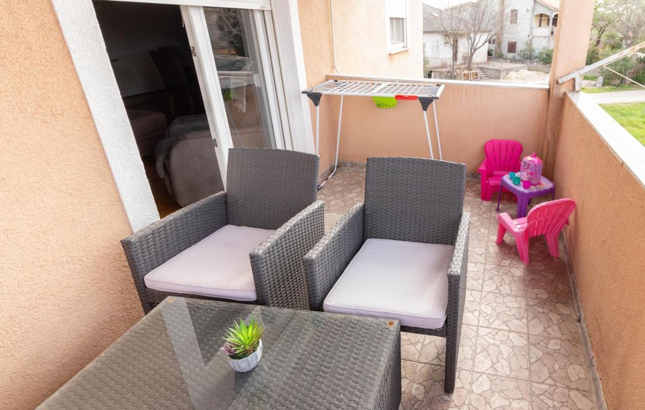 Modern Apartment Sara-Near The Beach Privlaka  Exterior photo