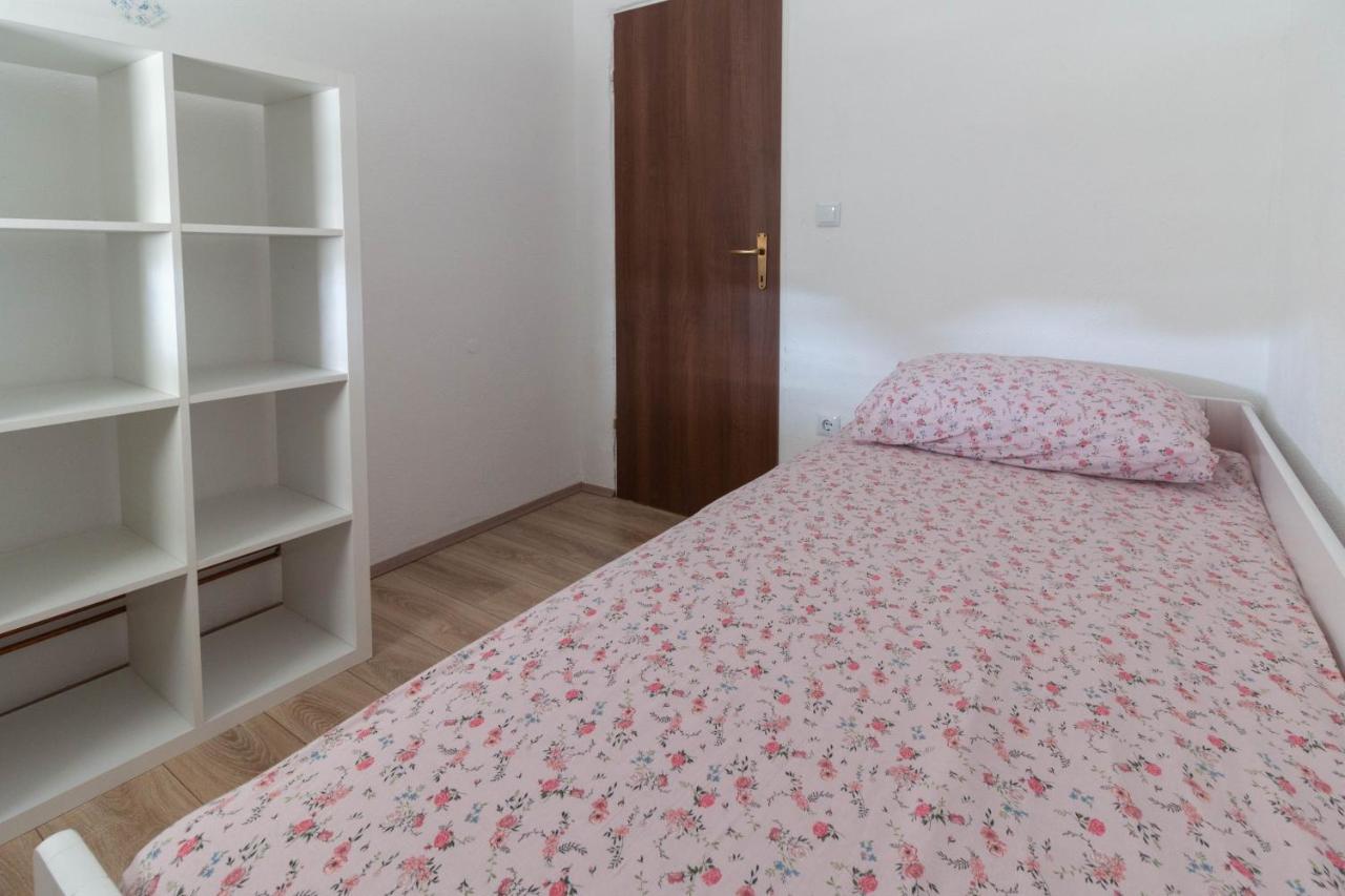 Modern Apartment Sara-Near The Beach Privlaka  Exterior photo